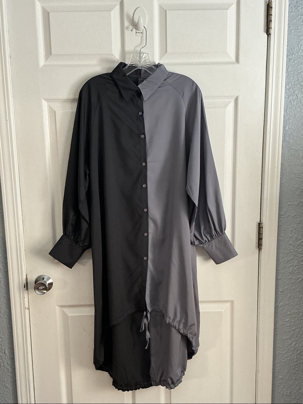 ⭐️⭐️ UNKNOWN DESIGNER ⭐️⭐️ Two-Tone High-Low Shirt Dress